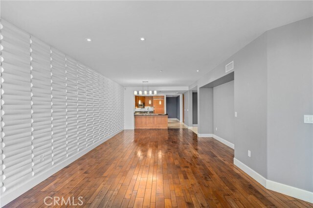 Building Photo - 3052 Scholarship