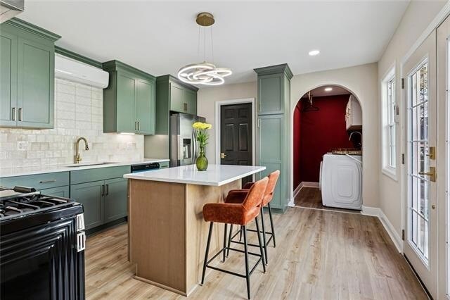 Building Photo - 1324 Cambronne St