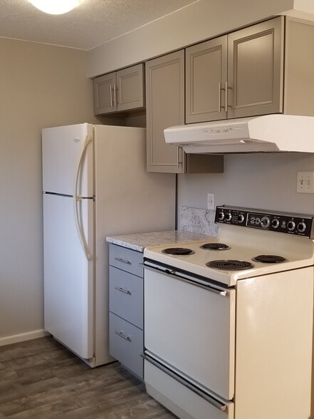 Building Photo - 1030 Davidson Dr