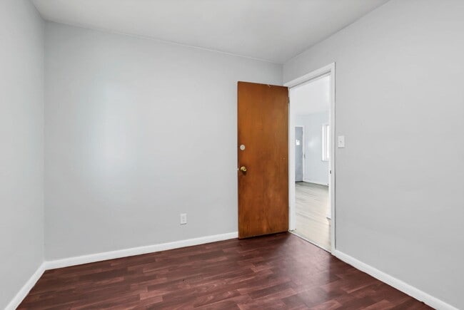 Building Photo - 1699 E Weber Rd