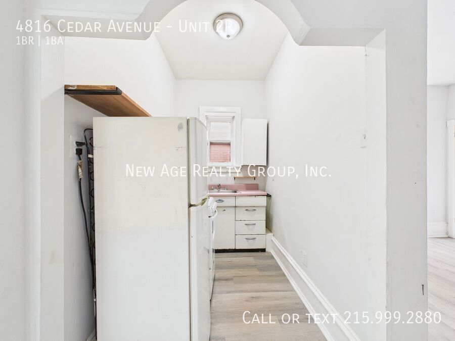 Building Photo - 4816 Cedar Ave