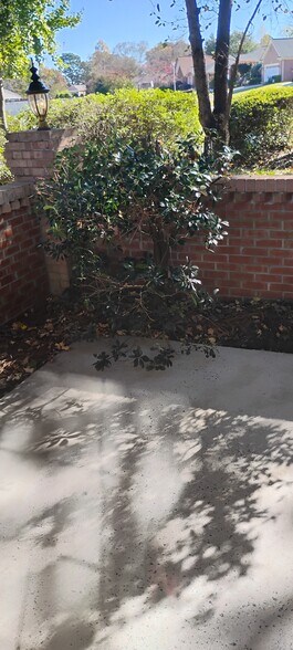 Building Photo - 101 Raintree Dr