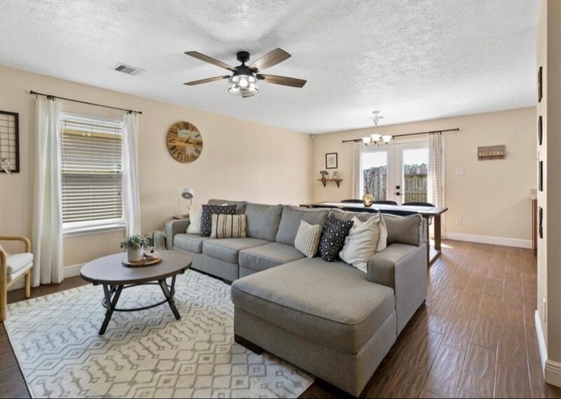 Building Photo - 16535 Burnell Oaks Ln