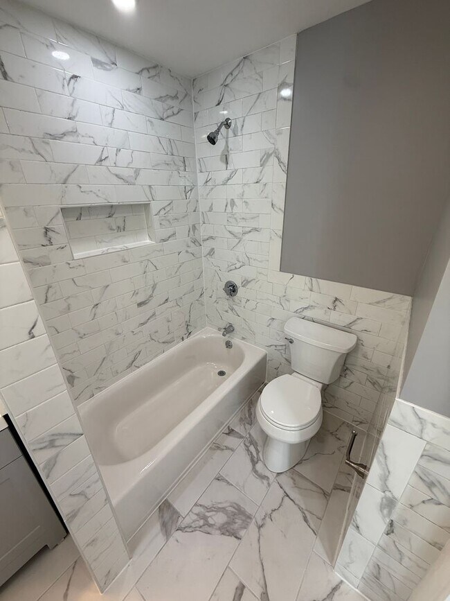 Building Photo - 2mil