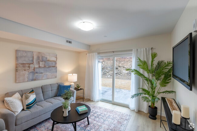 Spacious Living Room - Parkside at The Boulders