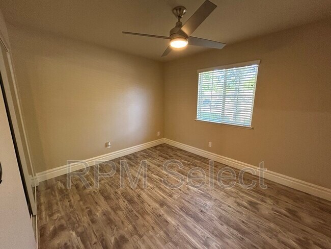Building Photo - 10862 Wethersfield Dr