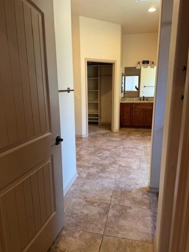 Building Photo - Gorgeous 3-bedrooms, 2-baths home located in Willow Hills! "In Prescott"