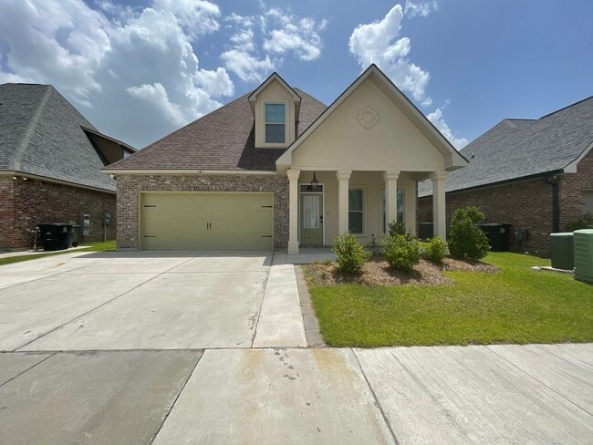 Primary Photo - 4 Bedroom House Near LSU