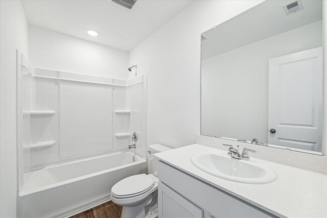 Building Photo - 9923 Oakheath Blf Dr