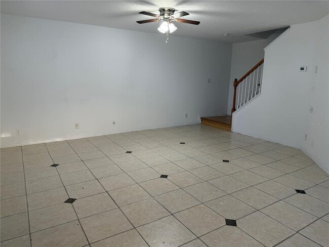 Building Photo - 201 Drawbridge Ln