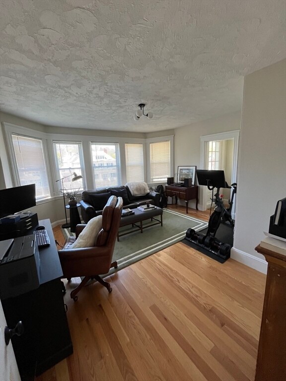 Building Photo - 87 Forest St