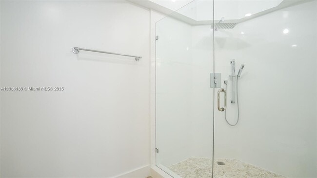 Building Photo - 1901 Brickell Ave #A508