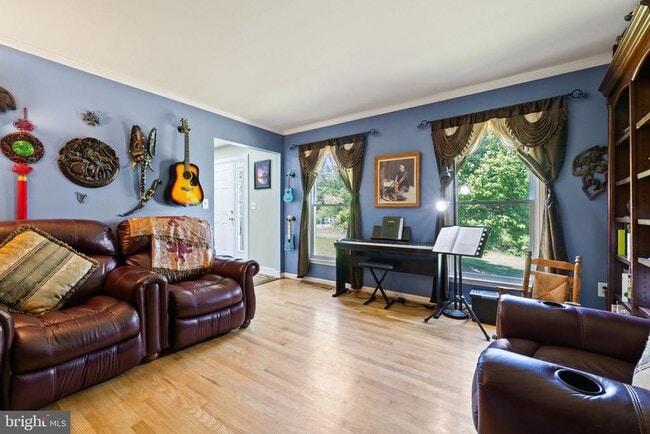 Building Photo - 4301 Mountain View Dr