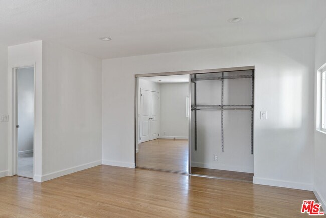 Building Photo - 4031 Edenhurst Ave