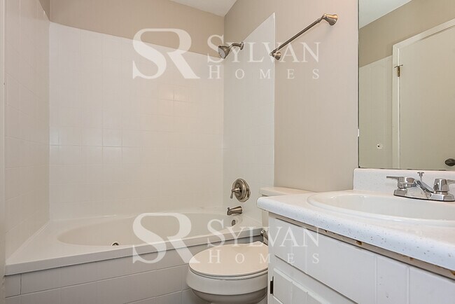 Building Photo - Spacious 3BR Home Awaits You!