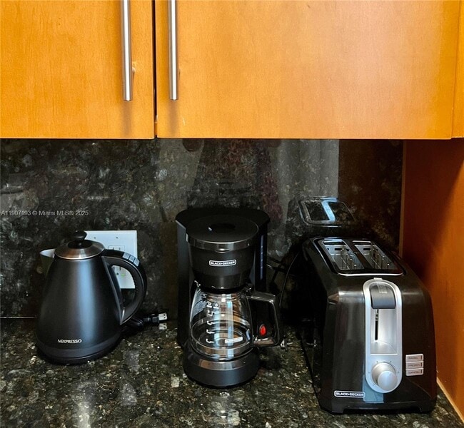 Building Photo - 919 Michigan Ave