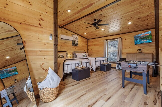 Building Photo - 2125 Rising Fawn Way