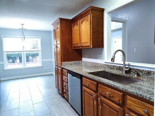 Building Photo - Pristine, Ranch Style Home Located in the Clubview Acres Community in Monroe