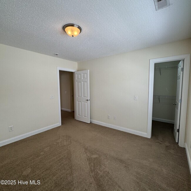 Building Photo - 4230 Dudleys Grant Dr