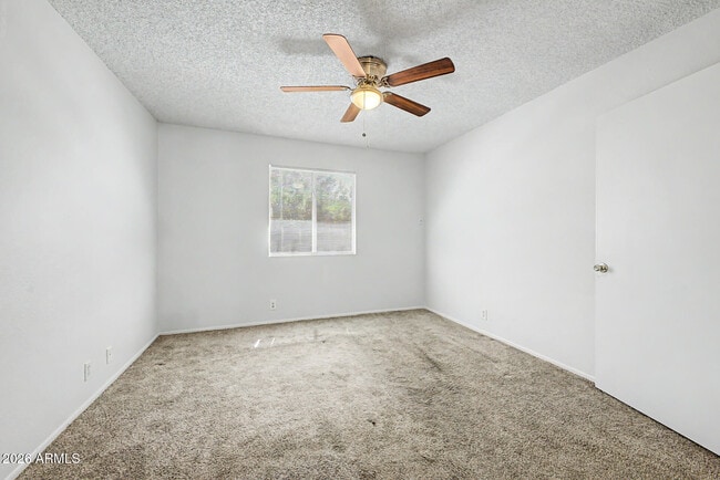 Building Photo - 2931 E Beck Ln