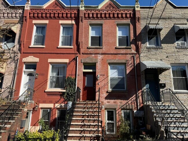 Building Photo - 60 Astor Pl