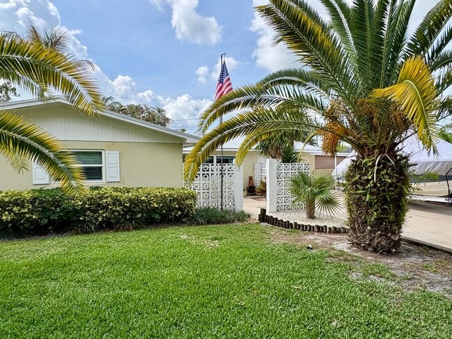 Building Photo - *ROCKY POINT GEM* 3/2/1 Pool Home with Lawn and Pool Care Included!
