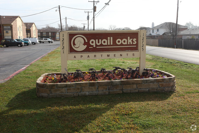 Building Photo - Quail Oaks