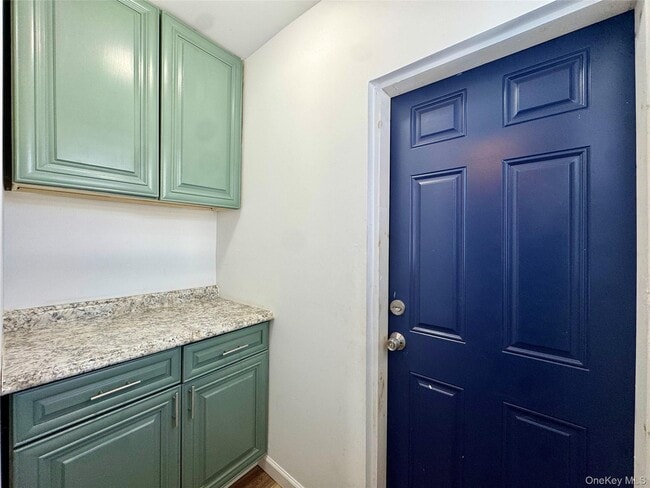 Building Photo - 134 N 7th Ave