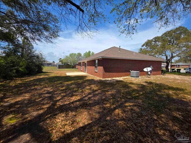 Building Photo - 720 Buoy Dr