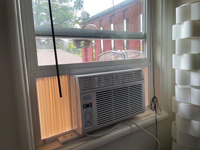 Building Photo - 3013 SE Waverleigh Blvd