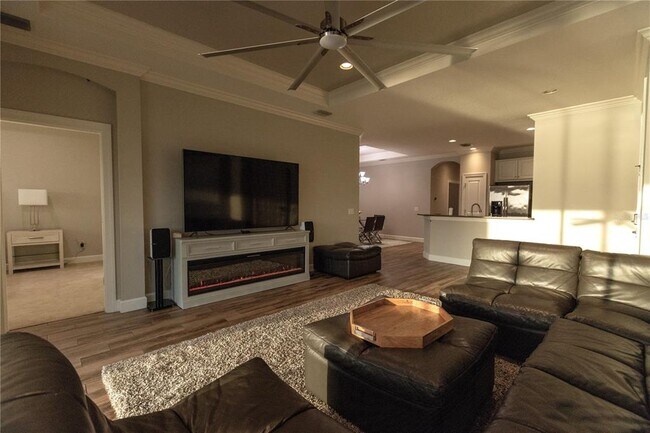 Building Photo - 8251 Varenna Dr