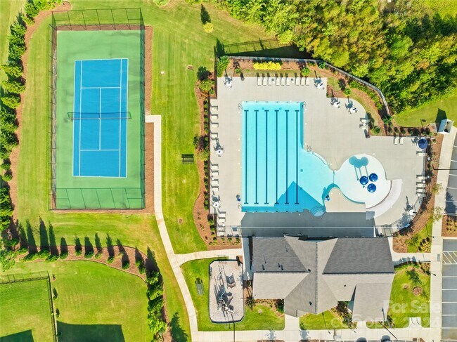 Building Photo - 15115 Moulin Court Dr