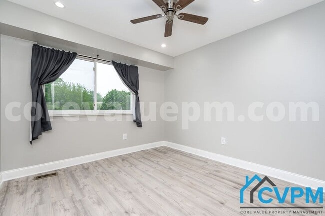 Building Photo - 1623 Fendall Ct