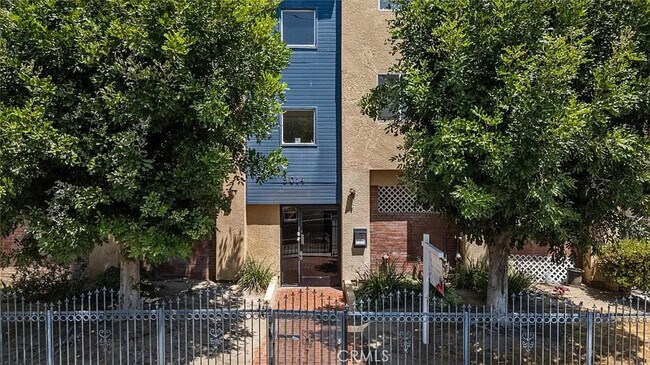 Building Photo - 9014 Burnet Ave