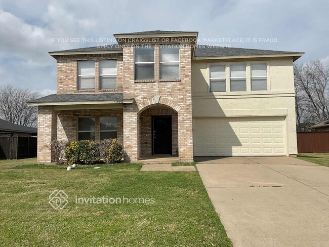 Building Photo - 12002 Peachtree Ln