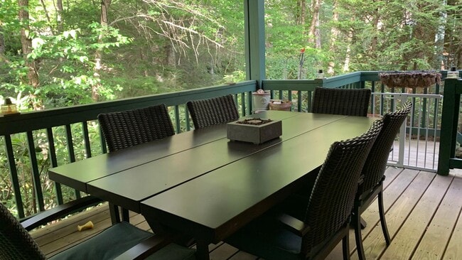 Building Photo - 103 Clary Ct