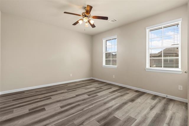 Building Photo - 1122 Alpine Dr
