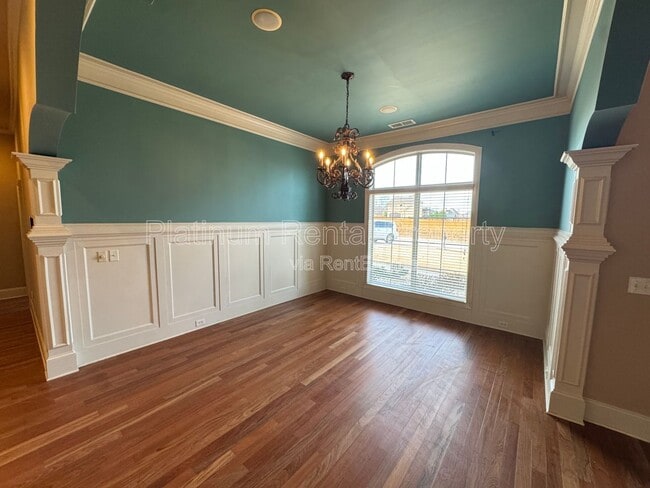 Building Photo - 1811 Traditions Way