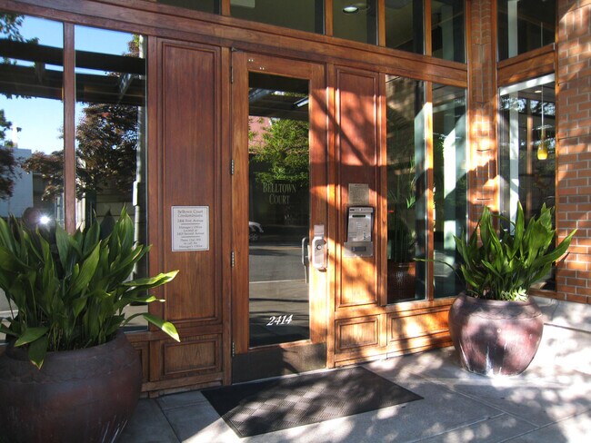 Building Photo - 2414 1st Ave