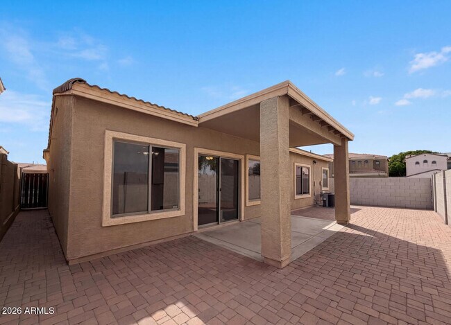 Building Photo - 606 W Beautiful Ln