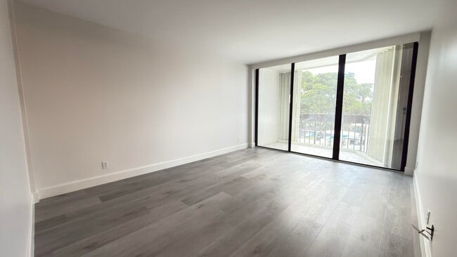 Building Photo - 2000 Presidential Way