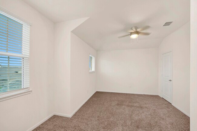 Building Photo - 13222 Blue Flame Dr
