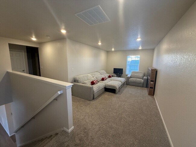 Building Photo - Beautiful Home for Rent