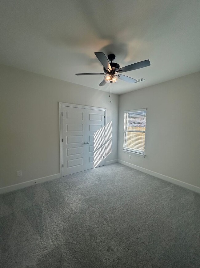 Building Photo - Beautiful Modern Home in Pea Ridge!