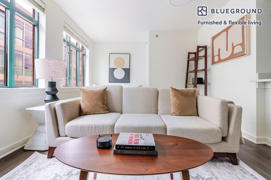 Building Photo - 400 8th St NW