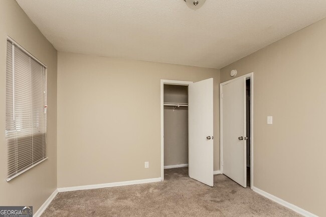 Building Photo - 8155 Tudor Dr