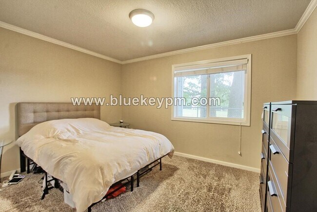 Building Photo - 1 Bed, 1 Bath Condo in Bethany Village wit...