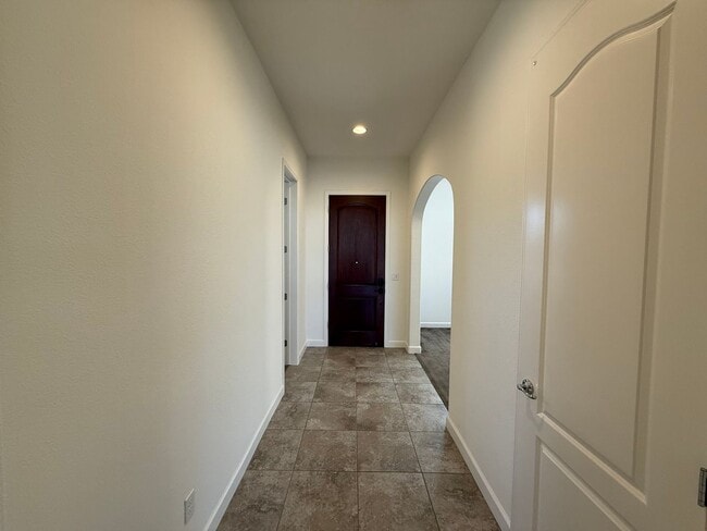 Building Photo - Lake front single story home in gated community!