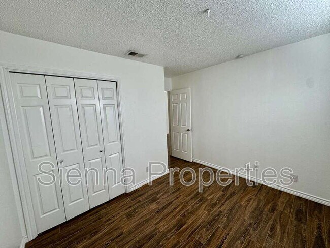 Building Photo - 9206 Kempler Dr