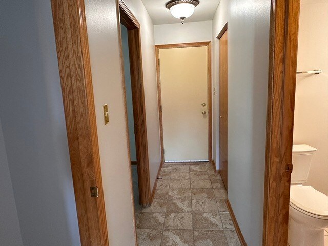 Building Photo - 13902 Cambridge Cir